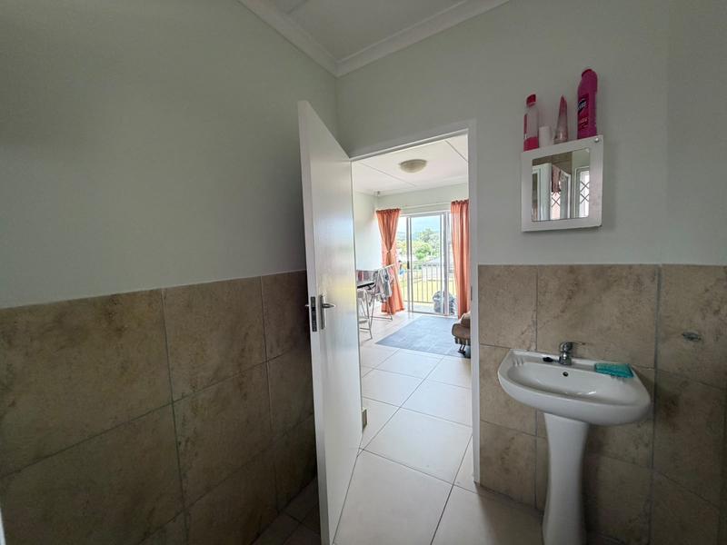 To Let 2 Bedroom Property for Rent in Grahamstown Eastern Cape